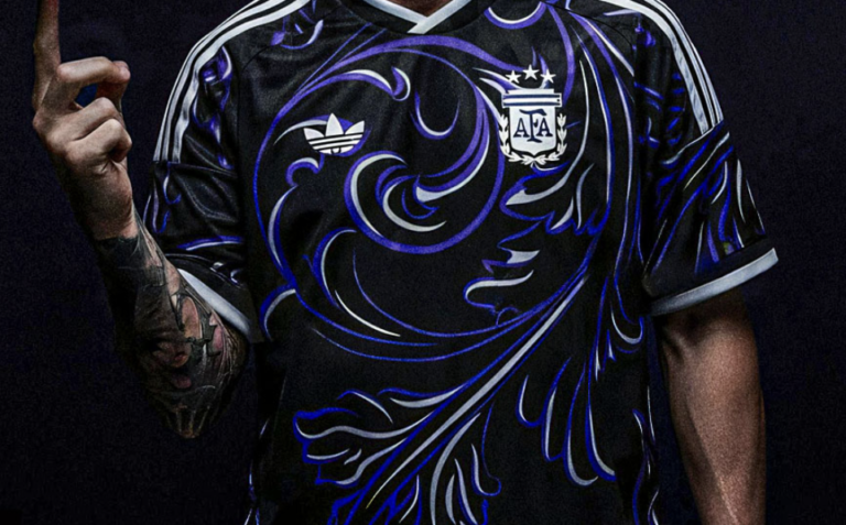 Se filtró la camiseta suplente de  Argentina 